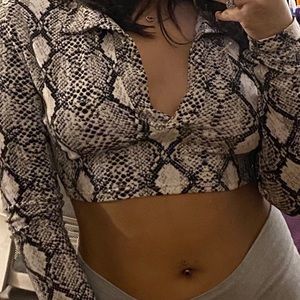 Long sleeve snakeskin crop top